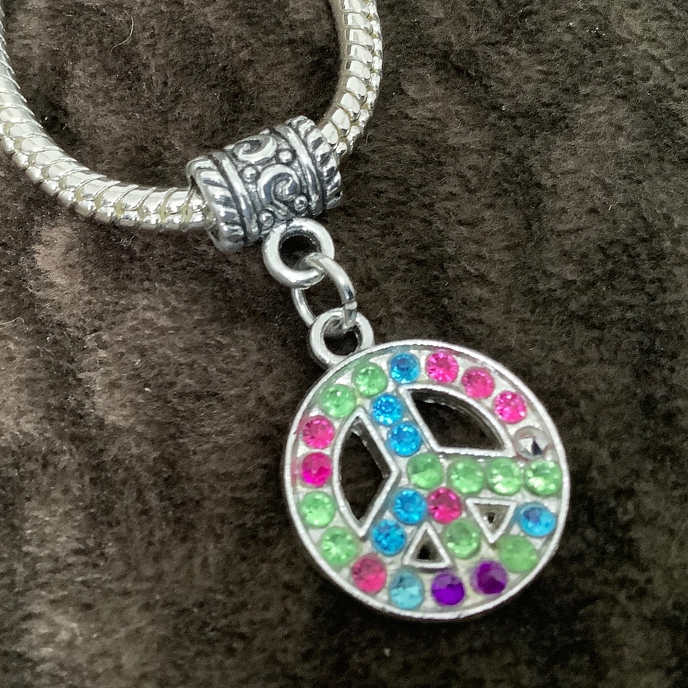 "PEACE SIGN" Dangling Charm Bead for European Style Charm Bracelets or Necklace